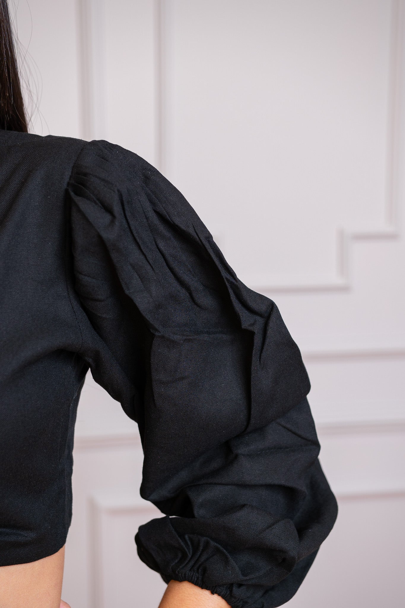Vestido en Lino Suave color negro – Ligero, elegante y siempre en tendencia